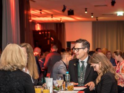 Publikumsfoto Zertifikatsverleihung Familienfreundliche Arbeitgeber 2022