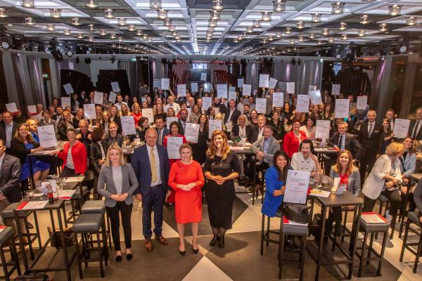 Publikumsfoto mit MMag. Dr. Susanne Raab, Bundesministerin für Frauen, Familie, Integration und Medien 