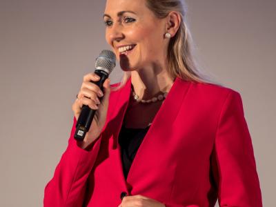 Bundesministerin Christine Aschbacher