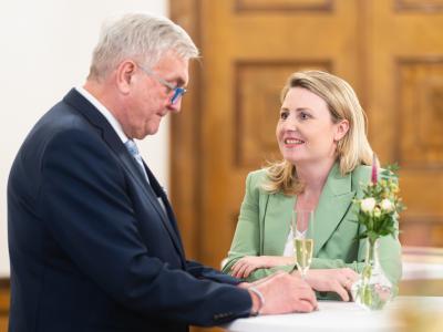 FBM MMag. Dr. Susanne Raab und Präsident des Österreichischen Gemeindebundes, Bgm. Mag. Alfred Riedl