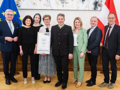 Marktgemeinde St. Peter am Wimberg mit FBM MMag. Dr. Susanne Raab und Präsident des Österreichischen Gemeindebundes, Bgm. Mag. Alfred Riedl